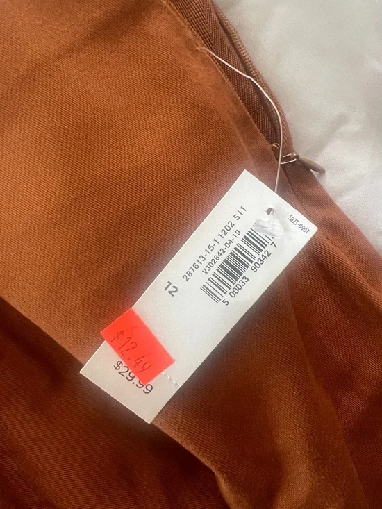 Old Navy Women's Skinny Pants in Rust Brown - Picture 2 of 2